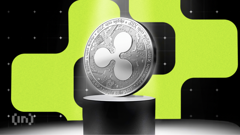 A 35% Rally Signal Reappears? Long-Term XRP Investors Are Dumping