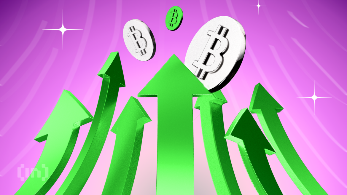 Man Who Predicted the Crypto Crash Reveals Bitcoin’s Next Price Institutions Restart Heavy Buying After the Weekend Crypto Crash