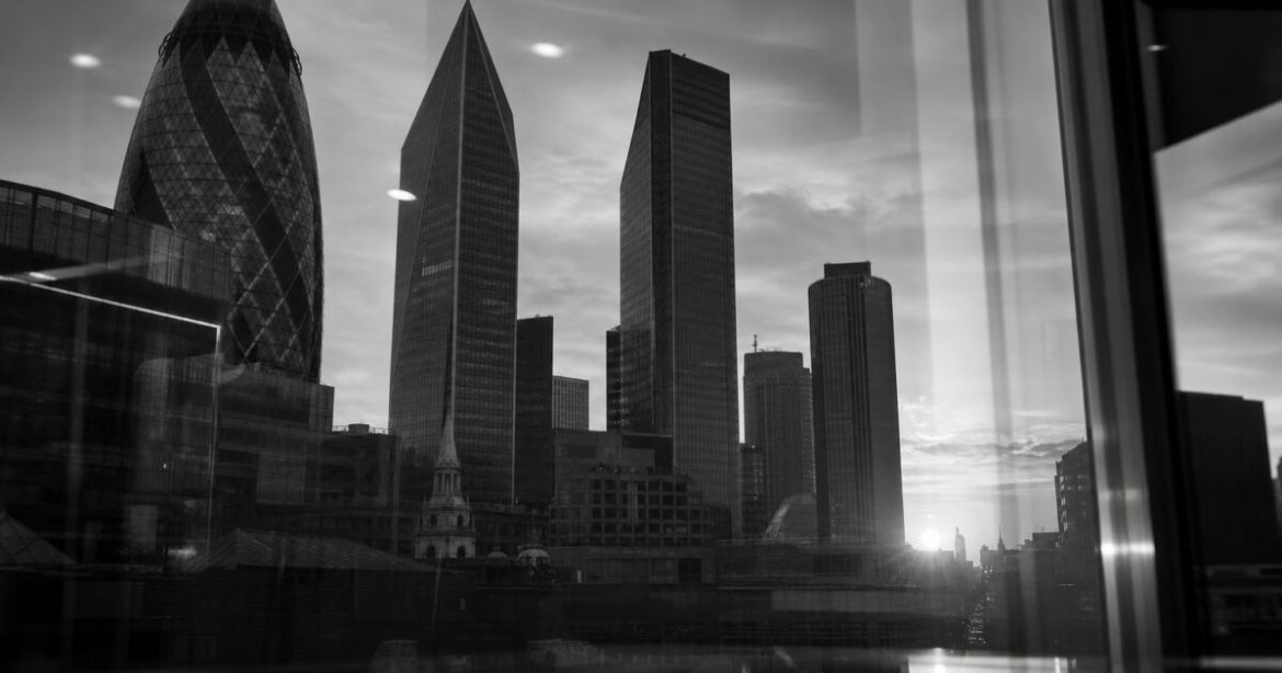 FCA Holds Off on New AI Rules While Scrutinizing How 750 Firms Govern the Technology
